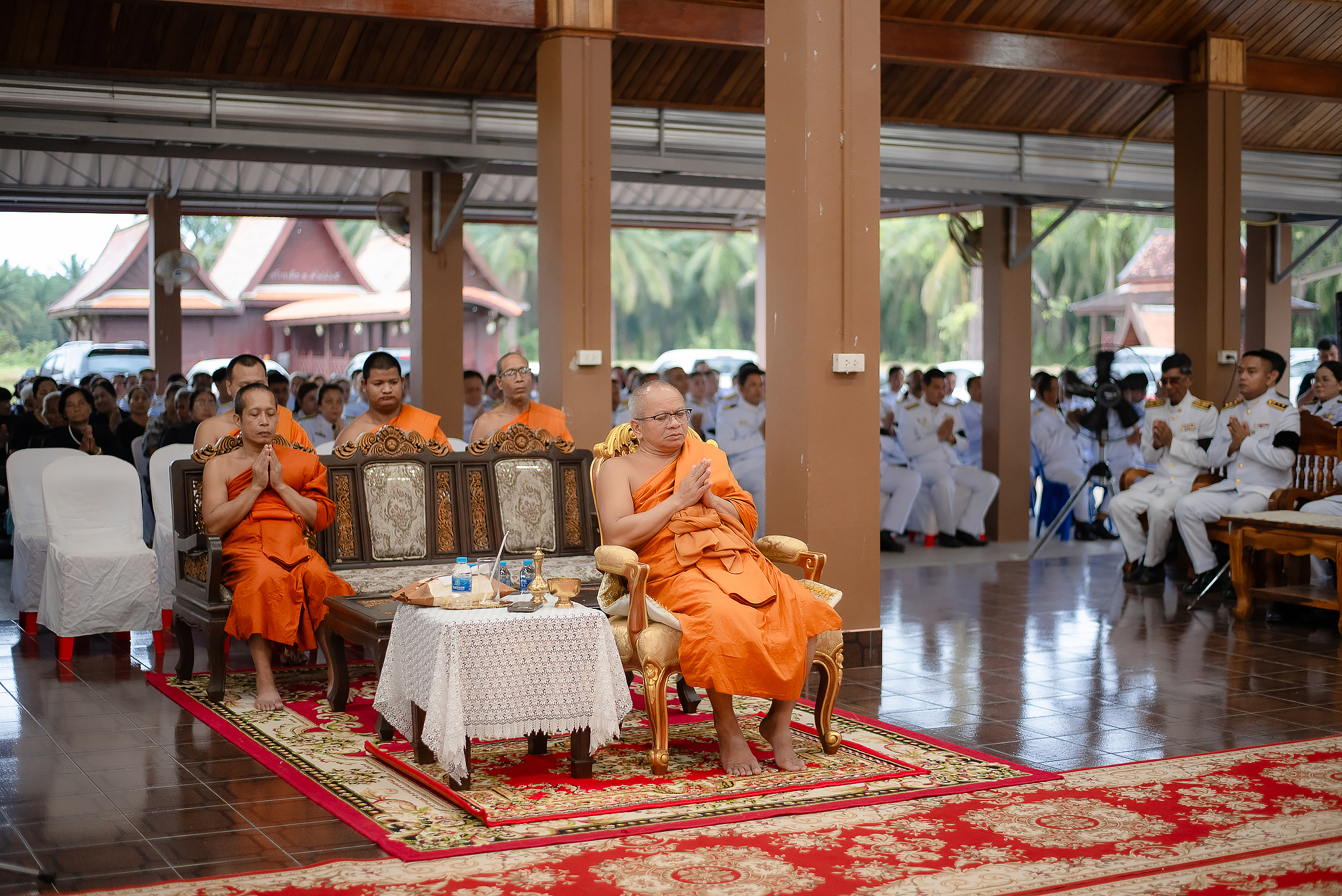 นายจรุงศักดิ์ คำปรีชา นายกเทศมนตรีเมืองเวียงสระ  พร้อมคณะผู้บริหาร สมาชิกสภา ข้าราชการ พนักงาน เข้าร่วม
พิธีบำเพ็ญกุศลในวาระครบ 7 วัน (สัตตมวาร)
แห่งการสวรรคต สมเด็จพระนางเจ้าสิริกิติ์ พระบรมราชินีนาถ พระบรมราชชนนีพันปีหลวง ณ วัดเวียงสระ